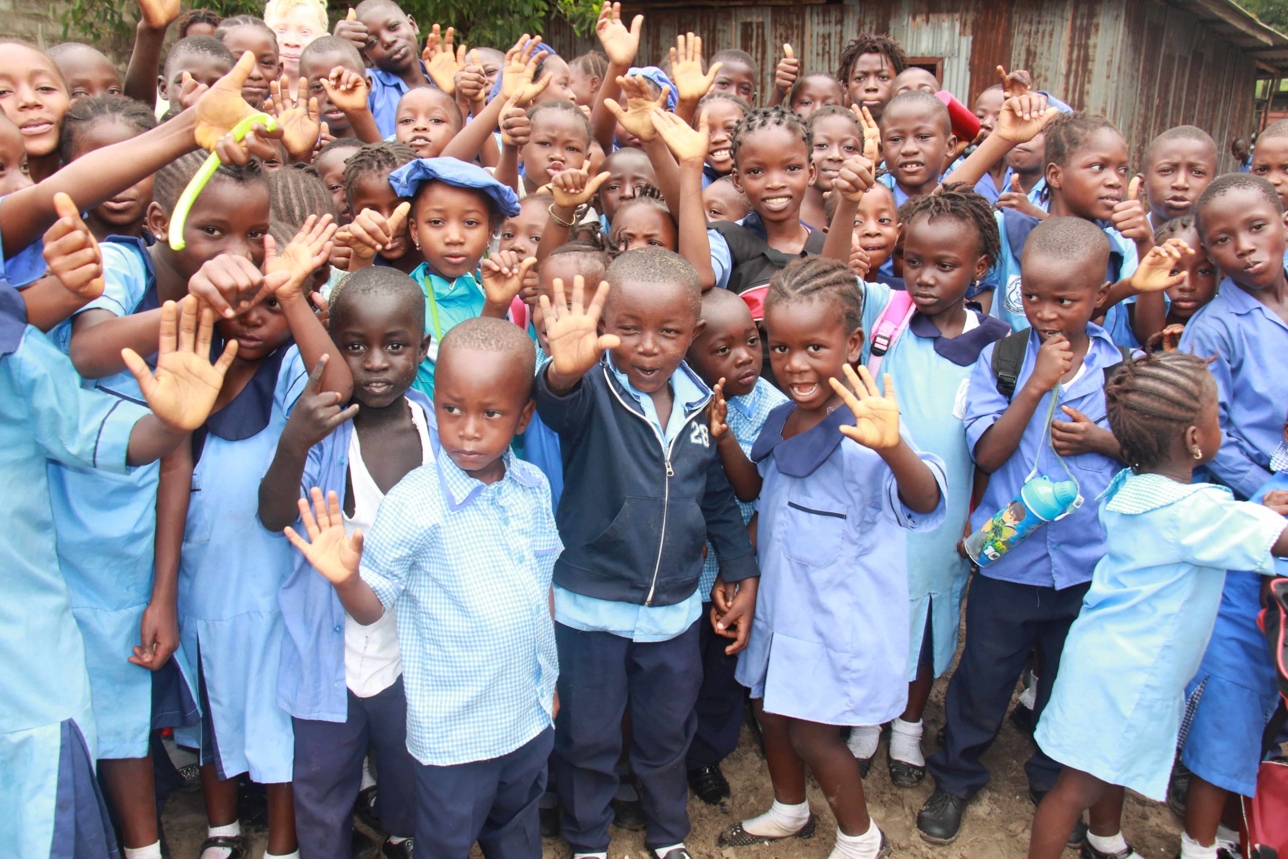 FHDO-Lumley-School-SL-2016-90-waving